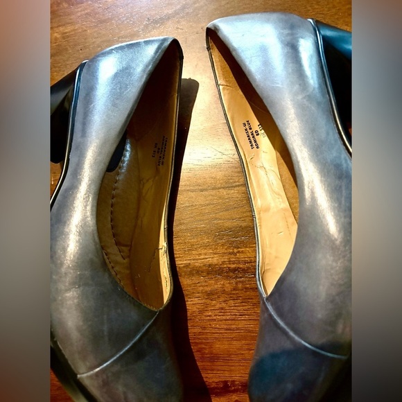 Earth Admiral Blue Leather Women's Heels - Picture 9 of 14